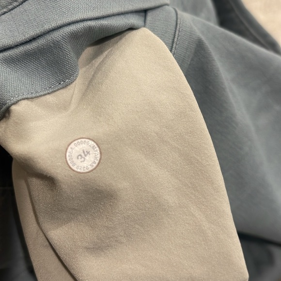 Mens Lululemon Blue Short - Picture 4 of 5